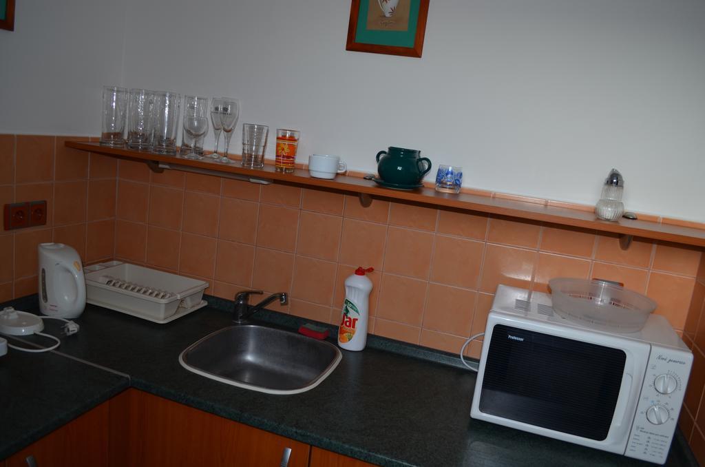 Hotel U Kapra ลาซนิเย บิเยโลห์รัด ภายนอก รูปภาพ