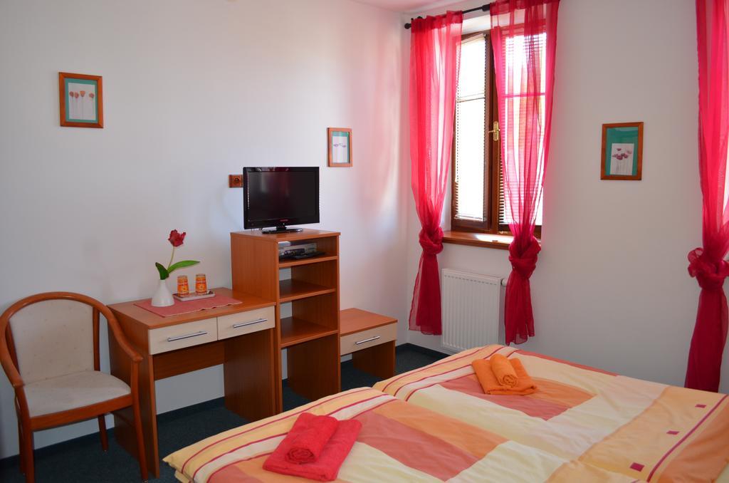 Hotel U Kapra ลาซนิเย บิเยโลห์รัด ห้อง รูปภาพ